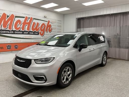 2024 Chrysler Pacifica Wagon 4D Limited